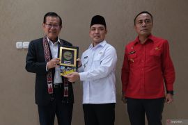 Pembukaan penerbangan rute Kuching ke Pontianak