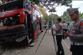 Polisi selidiki penyebab kecelakaan maut tewaskan 8 orang penumpang bus di Probolinggo