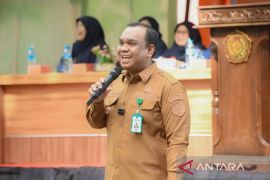 Pemkot salurkan 20 beasiswa di Padangsidimpuan