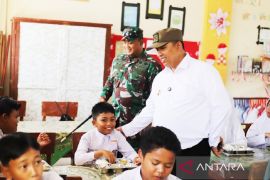 Kota Padang Panjang luncurkan program MBG perdana