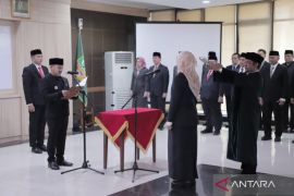 Bupati Bekasi tunjuk Ida Farida sebagai Penjabat Sekretaris Daerah