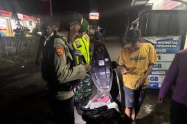 TNI-Polri patroli Kamtibmas bersama jaga kondusifitas di Wori-Minut