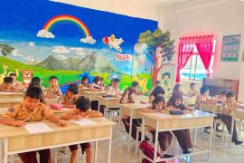 Membangun masa depan Desa Morosi melalui pendidikan