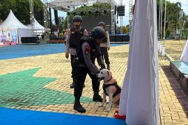 Polda Malut gunakan anjing pelacak pastikan keamanan di kegiatan Pesparawi