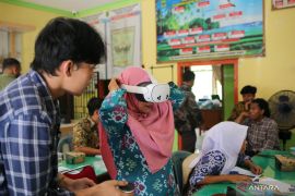 Tim Pengabdian UNP kembangkan virtual reality untuk perkuat FPRB dan komunitas sekolah di Nagari Ulakan
