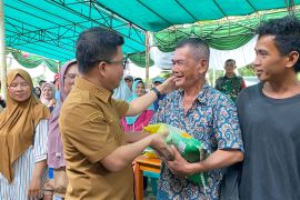 Gelar Pangan Murah di Seberkat, Sambas hadirkan 5 ton beras SPHP