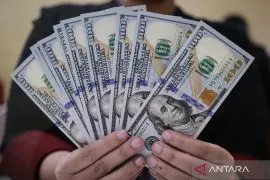 Rupiah merosot dipengaruhi rebound dolar AS dan sentimen domestik