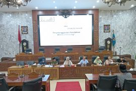 DPRD  Semarang sebut banyak siswa miskin tak terdata penerima beasiswa