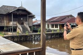 Pemkot Pontianak percantik rumah Budaya Kampung Caping untuk tujuan wisata Sungai Kapuas