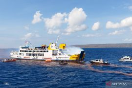 Kemenhub kampanyekan keselamatan lewat latihan penanganan kapal terbakar