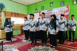 Terpilih aklamasi,Dunny Duvira nahkodai PGRI Kecamatan Bukit Batu