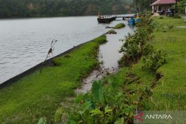 BPBD tinjau dampak banjir di Mukomuko