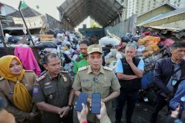 Pemkot Bandung terima laporan tempat pembuangan sampah ilegal di Cikutra