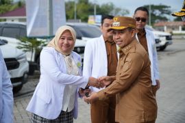 Tapin serahkan tujuh mobil operasional bagi dokter spesialis RSUD Datu Sanggul