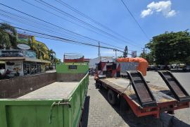 FOTO - BBM di Makassar mulai langka Page 3 Small