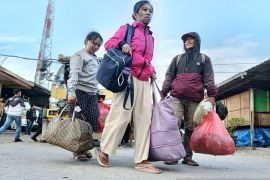 Polres Jayawijaya beri penampungan sementara 250 pengungsi dari Yalimo
