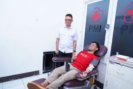 Wali Kota Pontianak ajak warga tingkat kepedulian donor darah