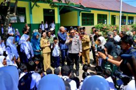 Polda bantu gerakan pasar murah di Maluku Utara