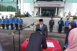 Mutasi pertama era Wako Ramlan, 24 pejabat Bukittinggi berganti