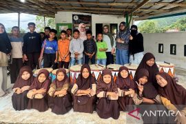 DWP UNJA belajar pelestarian seni tradisi di sanggar D'Raneri