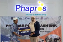 Phapros salurkan Rp2,9 miliar kepada 38 mitra binaan