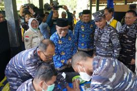 Kodaeral VI gelar bakti kesehatan gratis dan ketahanan pangan di Maros