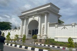 Pemprov anggarkan Rp1,6 miliar untuk finishing pagar Rujab Gubernur Sultra