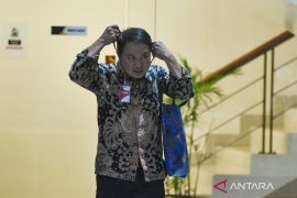 KPK duga Dirjen PHU Kemenag terima aliran uang kasus kuota haji