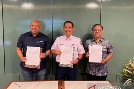 KAI Sumut dan dua perusahaan  jalin kerja sama layanan kargo kontainer