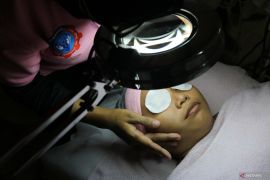 Pelatihan perawatan wajah secara gratis di Surabaya