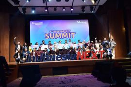 Telkomsel kembangkan kepiawaian generasi muda di IndonesiaNEXT Summit