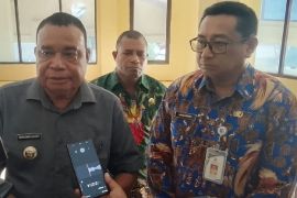 Pemkab Yapen salurkan bantuan pendidikan Rp2,5 miliar bagi 524 mahasiswa