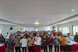 Gubernur Maluku tegaskan Kerukunan-keamanan buka peluang investasi di daerah