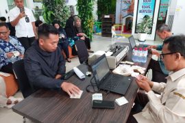 Imigrasi Surabaya dan Samsat Sidoarjo kerja sama permudah pembayaran PKB