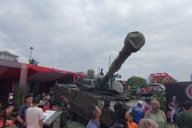 Indonesian Army displays new Harimau tanks at Monas exhibition