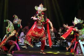 Pagelaran wayang topeng Smara Tahta