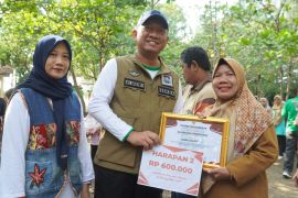 Pemkot beri penghargaan lingkungan saat World Clean Day