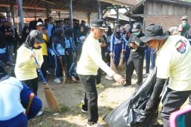 Pemkab Madiun bersihkan lingkungan peringati World Cleanup Day