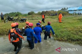 Dua nelayan hilang di Pantai Cidamar Cianjur, jasad ditemukan