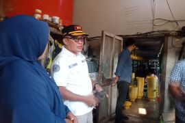 Wabup Belitung ingatkan peternak ayam tidak gunakan elpiji 3 kg