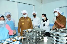 Resmikan SPPG, Bupati Belitung Timur tekankan kebersihan dapur MBG untuk cegah keracunan