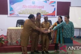 Bakesbangpol Biak tingkatkan pendidikan karakter kebangsaan siswa SMA/SMK