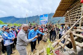 Pemprov prioritaskan infrastruktur telekomunikasi Kampung Wisata Kwau