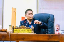 Komisi V DPRD Banten sebut program sekolah gratis berjalan baik