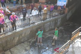 Wali Kota Madiun cek sejumlah saluran air guna antisipasi genangan-banjir