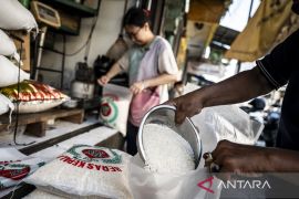 Jawa Tengah surplus 1,57 juta ton beras hingga oktober 2025