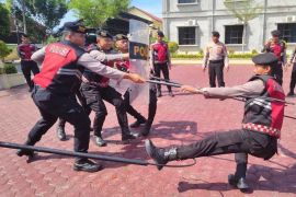 Polisi dilatih cara penanganan orang gila di Aceh Timur