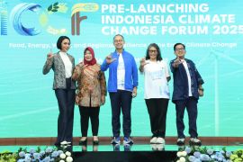 MPR dan Emil  Salim dorong kolaborasi atasi krisis iklim lewat ICCF 2025