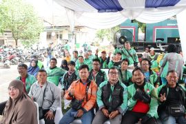 Bank Mestika gelar pemeriksaan mata dan bagikan 600 kacamata gratis ke pengemudi ojol di Medan