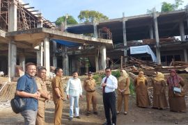 Mangkrak tiga tahun hingga belajar di masjid, pembangunan SDN Ipuah Bukittinggi dilanjutkan